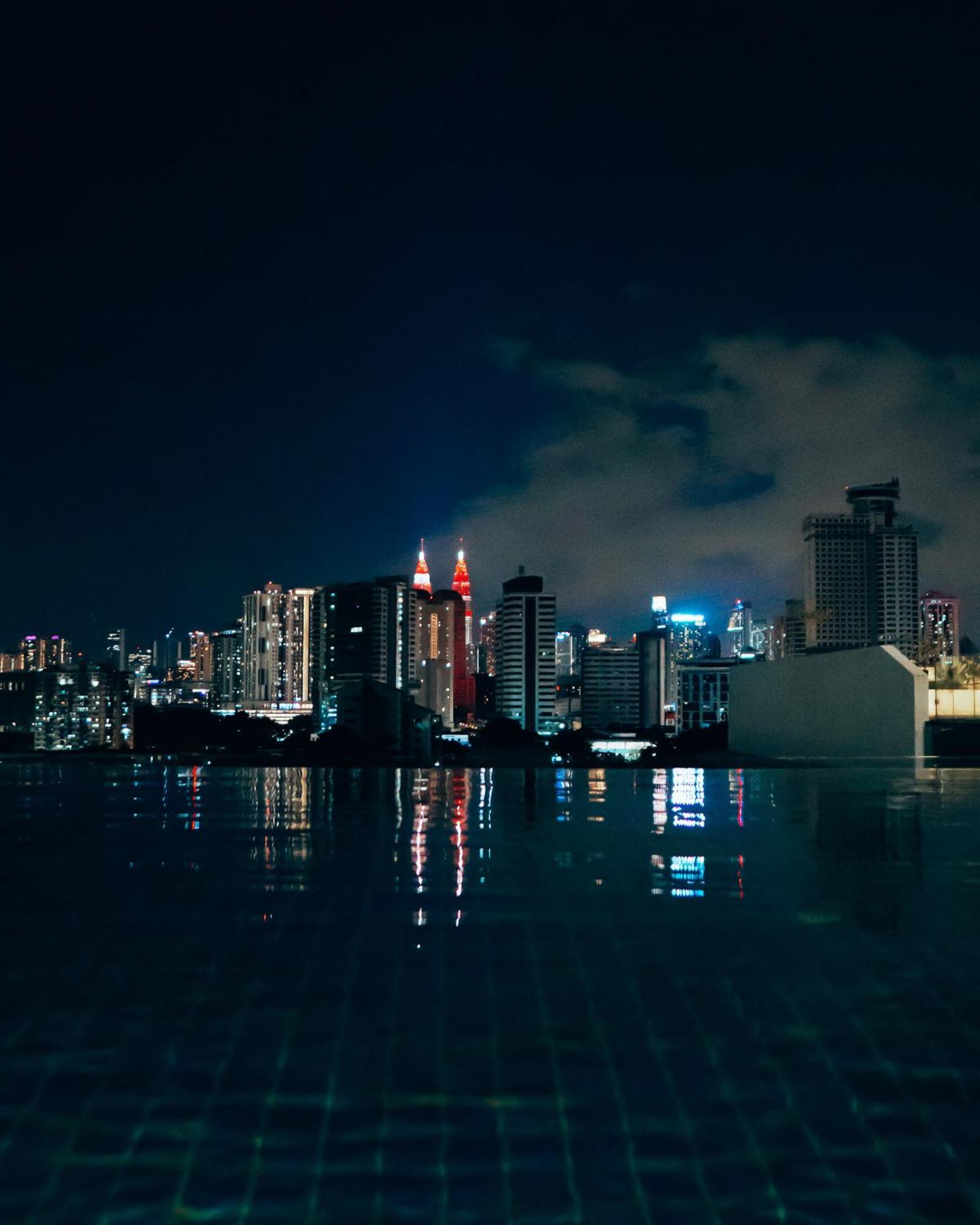 Infinite Pool! Room In Kuala Lumpur Exterior foto